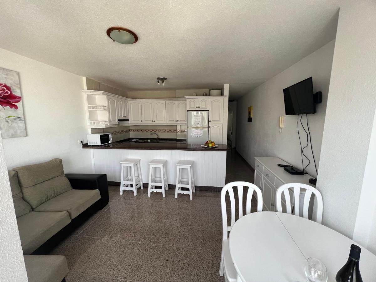 Edificio Playa Chica Apartment El Medano  Luaran gambar